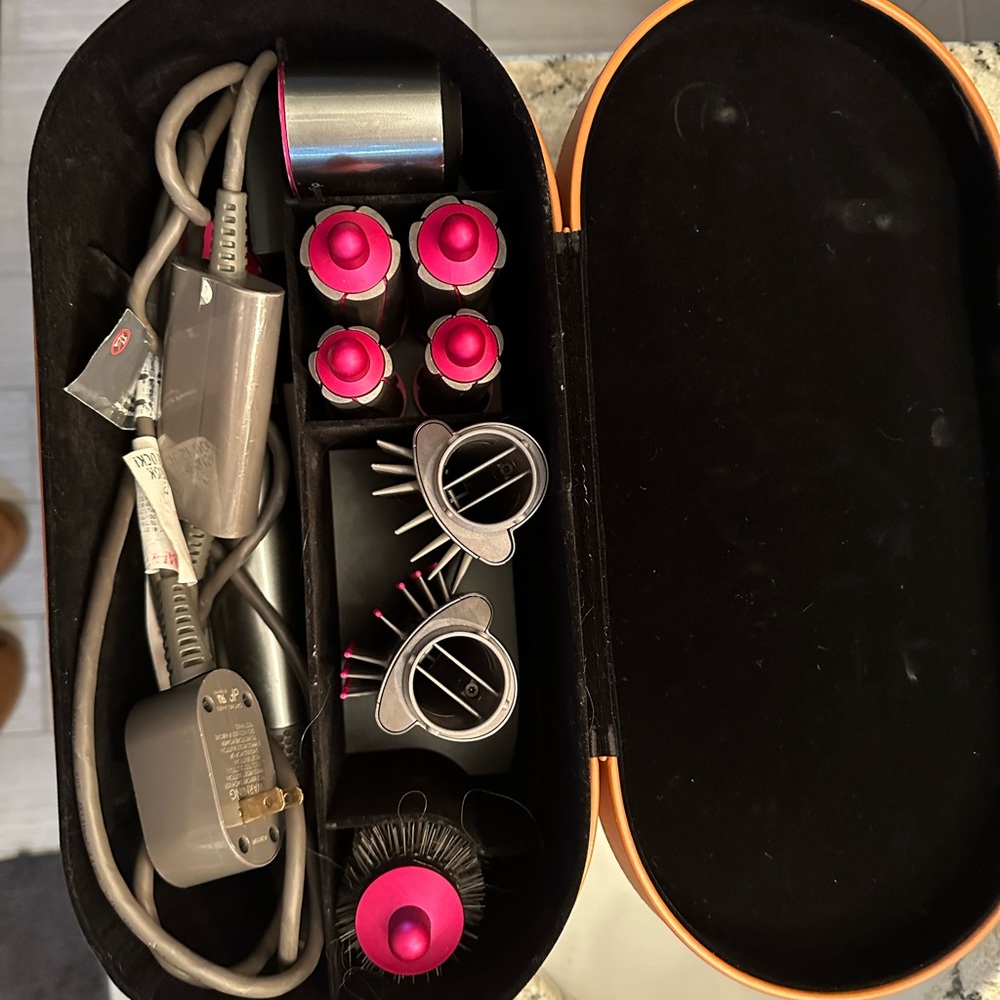 Complete Dyson airwrap multi styler